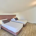 アパートホテル Bellagio Village - By The - Seasonal Warm Pool And Sauna Oliveto Lario