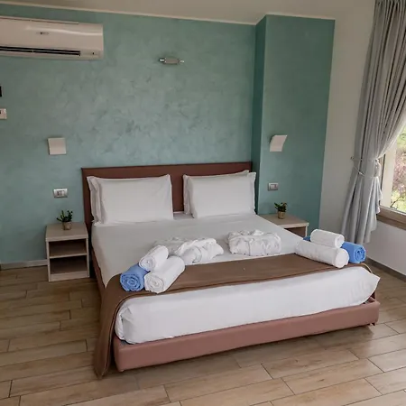 Bellagio Village - By The - Seasonal Warm Pool And Sauna