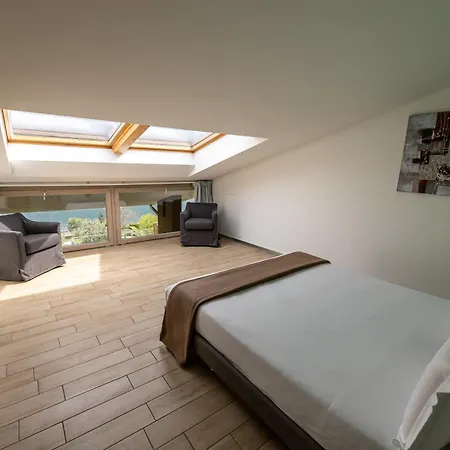 Bellagio Village - By The - Seasonal Warm Pool And Sauna Apart Otel