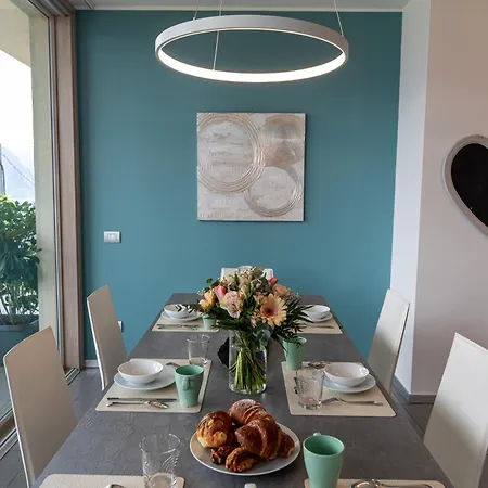 Bellagio Village- 4 Apartments By The Lake - Seasonal Warm Pool And Sauna Aparthotel 4*