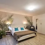 Bellagio Village - By The - Seasonal Warm Pool And Sauna 4*