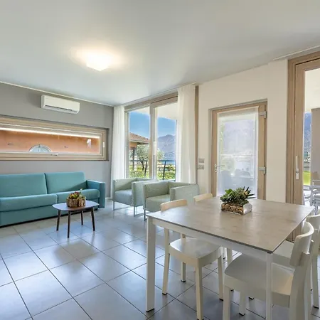 Aparthotel Bellagio Village- 4 By The - Seasonal Warm Pool And Sauna Oliveto Lario
