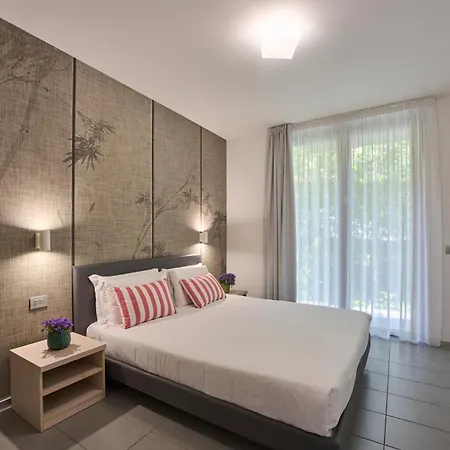 Ξενοδοχείο με διαμερίσματα Bellagio Village - By The - Seasonal Warm Pool And Sauna Oliveto Lario
