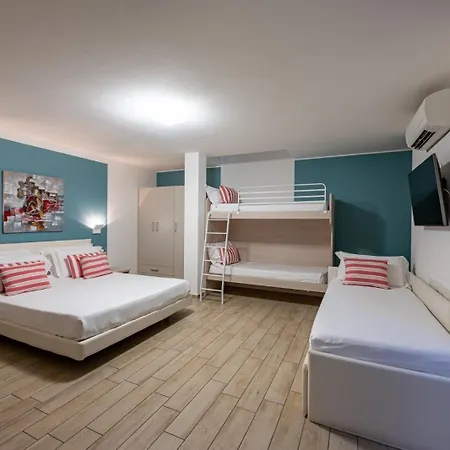 Bellagio Village - By The - Seasonal Warm Pool And Sauna Oliveto Lario