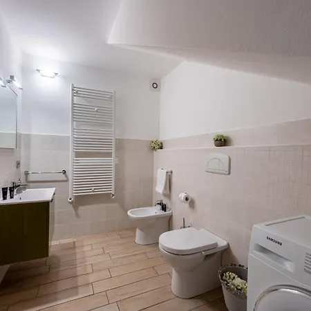 Aparthotel Bellagio Village- 4 Apartments By The Lake - Seasonal Warm Pool And Sauna *