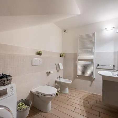 Bellagio Village - By The - Seasonal Warm Pool And Sauna 4* Oliveto Lario