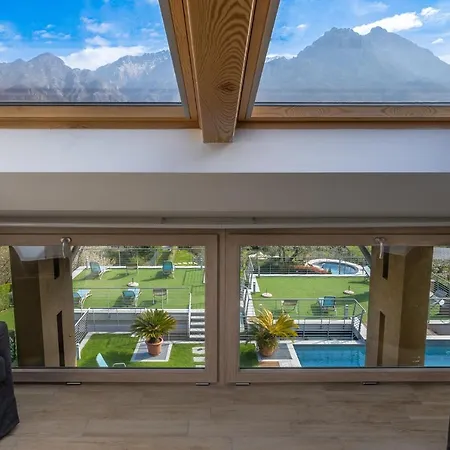 Bellagio Village - By The - Seasonal Warm Pool And Sauna 4*