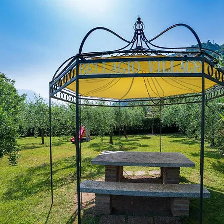 Апарт-отель Bellagio Village - By The - Seasonal Warm Pool And Sauna 4*