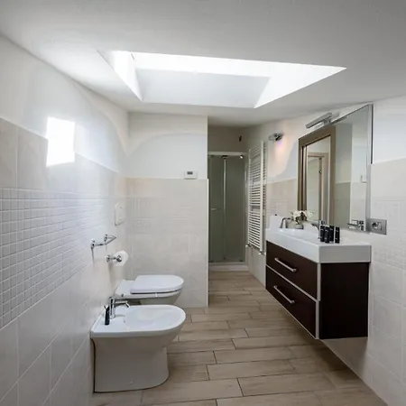מלון דירות Bellagio Village- 4 By The - Seasonal Warm Pool And Sauna Oliveto Lario