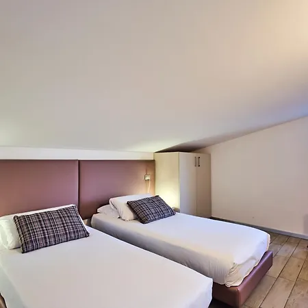 Aparthotel Bellagio Village - By The - Seasonal Warm Pool And Sauna Oliveto Lario